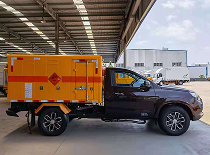 延边朝鲜族爆破器材运输车